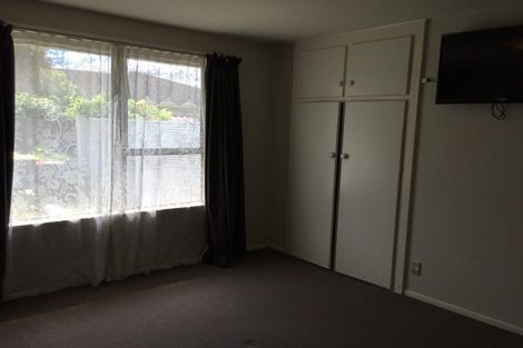 Photo of property in 2/23b Juniper Place, Burnside, Christchurch, 8053