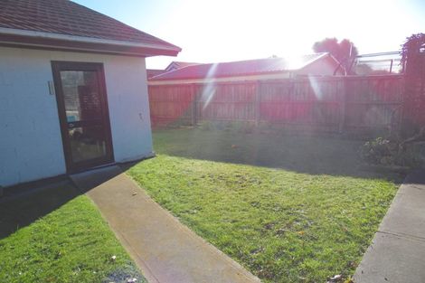 Photo of property in 2 Resolution Place, Bryndwr, Christchurch, 8053