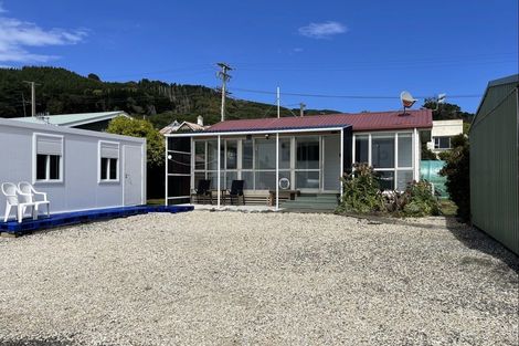 Photo of property in 50 Onslow Street, Bluff, 9814