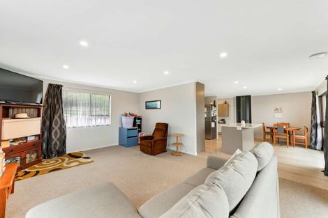 Photo of property in 8 Parkdale Drive, Aramoho, Whanganui, 4500