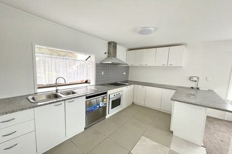 Photo of property in 79 Sturges Road, Henderson, Auckland, 0612