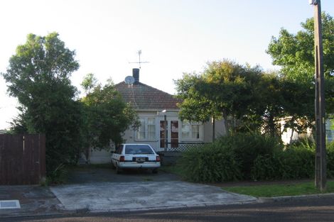 Photo of property in 13 Tahapa Crescent, Meadowbank, Auckland, 1072