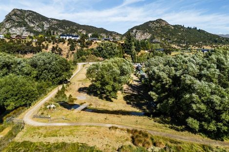 Photo of property in 43 Monteith Road, Albert Town, Wanaka, 9382