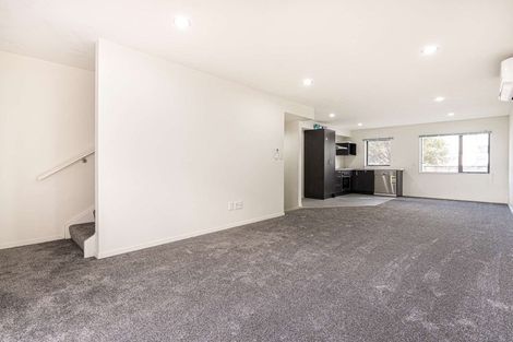 Photo of property in 11 Gordon Place, Newtown, Wellington, 6021