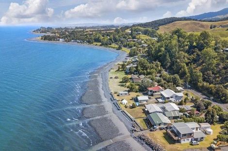 Photo of property in 1880 East Coast Road, Whakatiwai, Pokeno, 2473