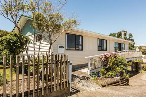 Photo of property in 6 Inlet View, Titahi Bay, Porirua, 5022