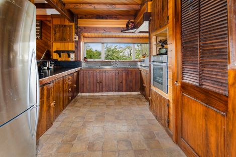 Photo of property in 130 Verran Road, Birkdale, Auckland, 0626