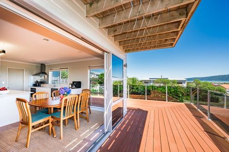 Photo of property in 173 Weggery Drive, Waikanae Beach, Waikanae, 5036