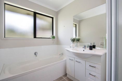 Photo of property in 11 Hoggard Place, Katikati, 3129