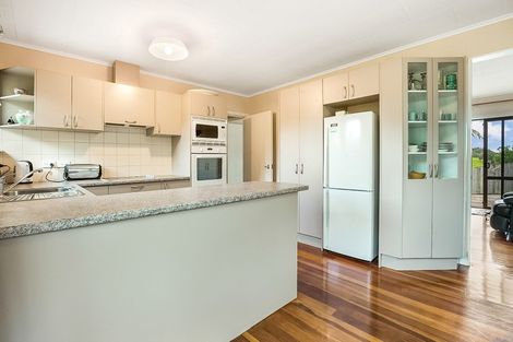 Photo of property in 19 Seaview Road, Cable Bay, 0420