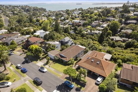 Photo of property in 16 Clipper Place, Shelly Park, Auckland, 2014