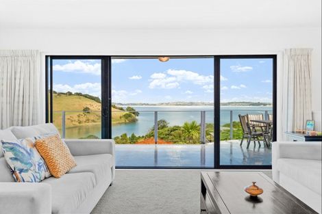 Photo of property in 4 Kookaburra Drive, Tawharanui Peninsula, Warkworth, 0986