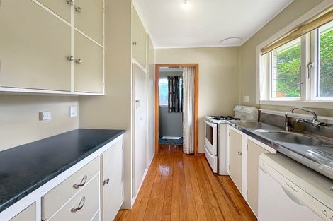 Photo of property in 21 Richmond Hill, Glenside, Wellington, 6037