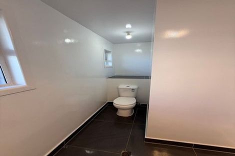 Photo of property in 36 Rathgar Road, Henderson, Auckland, 0610