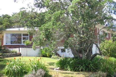 Photo of property in 36 Sunnyhaven Avenue, Beach Haven, Auckland, 0626