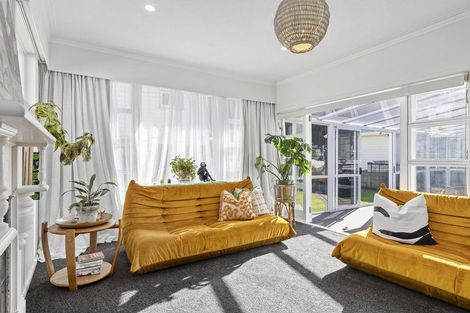 Photo of property in 58 Airlie Road, Plimmerton, Porirua, 5026