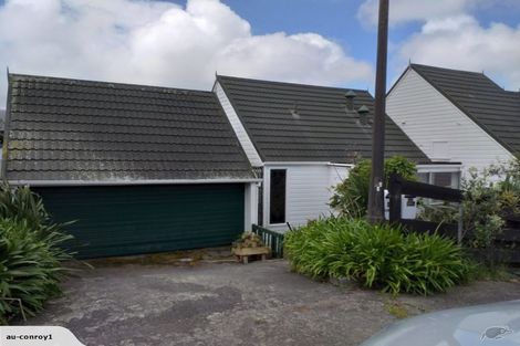 Photo of property in 26-26a Chartwell Drive, Crofton Downs, Wellington, 6035