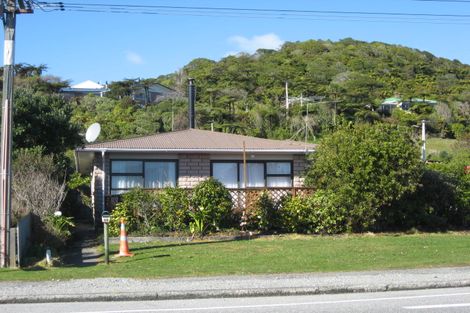 Photo of property in 55 Main South Road, Karoro, Greymouth, 7805