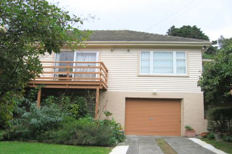 Photo of property in 15 Ngatitoa Street, Tawa, Wellington, 5028