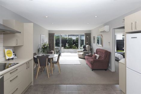 Photo of property in 2/2 Hamilton Avenue, Ilam, Christchurch, 8041