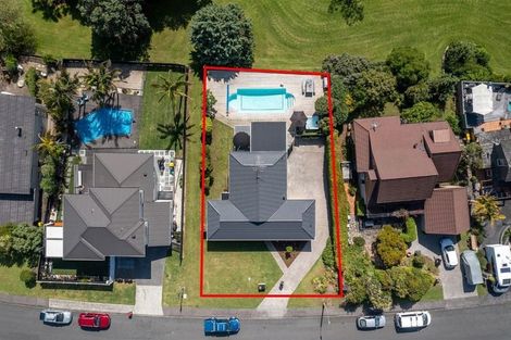 Photo of property in 14 Tarahanga Street, Northcote, Auckland, 0627