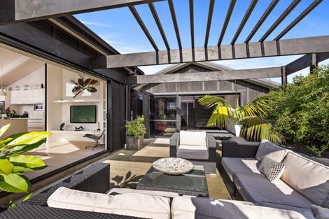 Photo of property in 15 Te Mana Street, Omaha, 0986