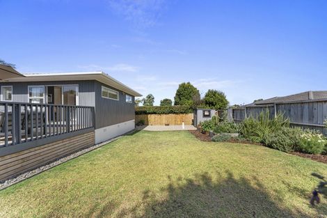 Photo of property in 22 Himalaya Drive, Half Moon Bay, Auckland, 2012