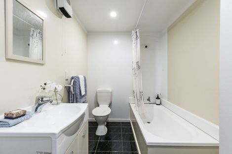 Photo of property in 7a Camperdown Road, Miramar, Wellington, 6022