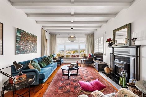 Photo of property in 14 Corry Avenue, Bluff Hill, Napier, 4110