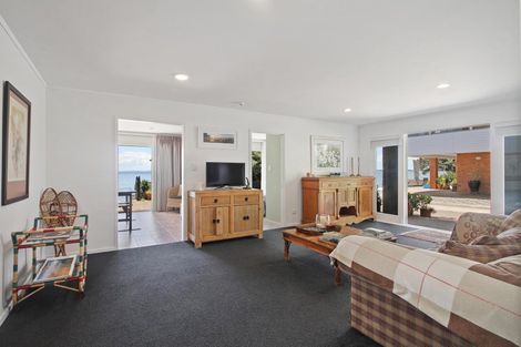 Photo of property in 16a Crispe Road, Clarks Beach, 2122