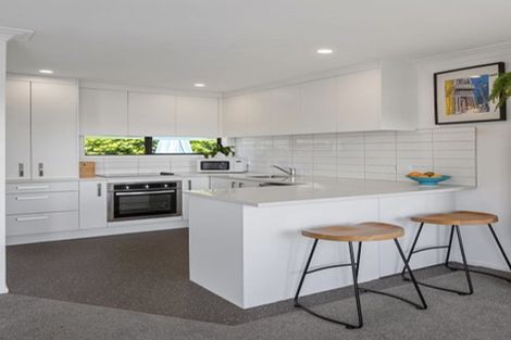 Photo of property in 4a Sullivan Avenue, Mangere Bridge, Auckland, 2022