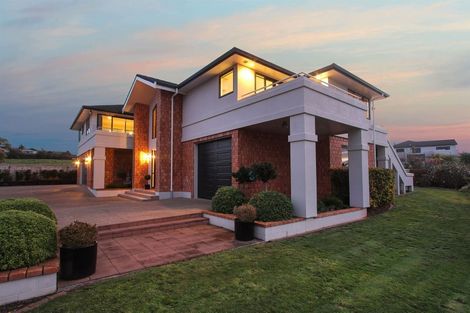 Photo of property in 241 Wellington Street, Pukekohe, 2120