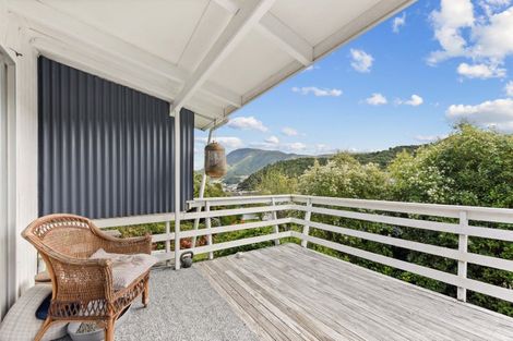 Photo of property in 50b Milton Terrace, Picton, 7220