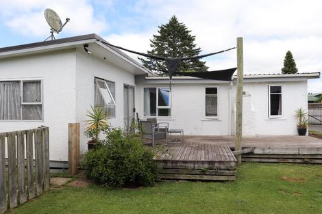 Photo of property in 5 Oak Avenue, Nawton, Hamilton, 3200