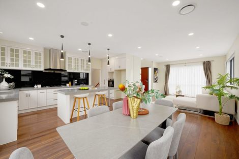 Photo of property in 108 San Valentino Drive, Henderson, Auckland, 0612