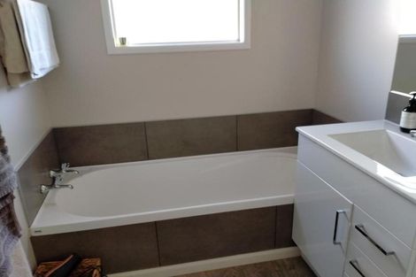 Photo of property in 2/68 Guppy Road, Greenmeadows, Napier, 4112