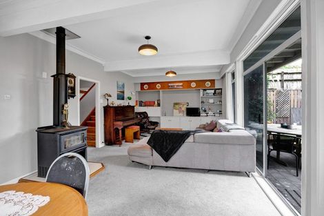 Photo of property in 17 Rawhiti Street, Vogeltown, New Plymouth, 4310