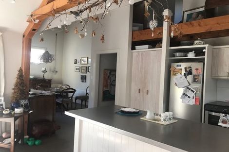 Photo of property in 10 Parliament Street, Thorndon, Wellington, 6011