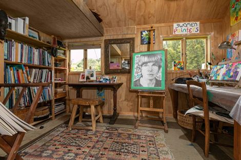 Photo of property in 278a Forest Hill Road, Waiatarua, Auckland, 0612