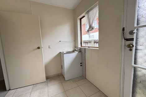 Photo of property in 18 Mcleod Road, Weymouth, Auckland, 2103