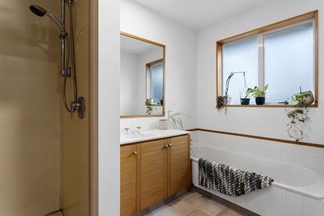 Photo of property in 33 Dee Street, St Albans, Christchurch, 8014