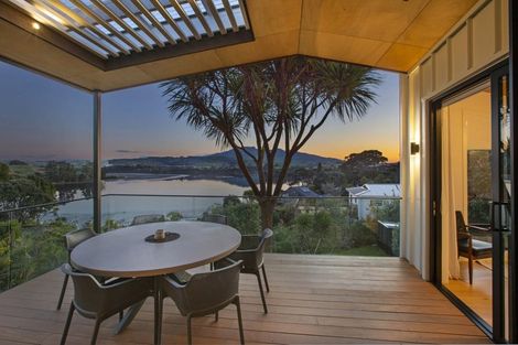 Photo of property in 21 Point Street, Raglan, 3225
