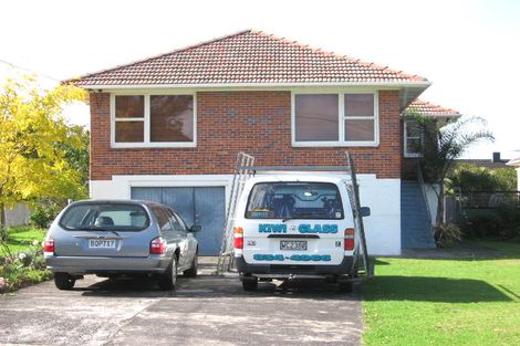 Photo of property in 12 Jaemont Avenue, Te Atatu South, Auckland, 0610