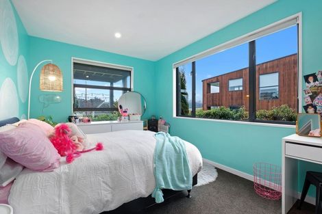 Photo of property in 8 Edgewood Place, Wanaka, 9305