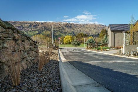 Photo of property in 15 Kamana Rise, Wanaka, 9382