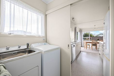 Photo of property in 17 Kawau View Road, Snells Beach, 0920