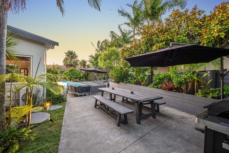 Photo of property in 29 Schopolo Place, Schnapper Rock, Auckland, 0632