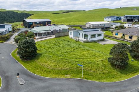 Photo of property in 38 Sunset Drive, Baylys Beach, 0377