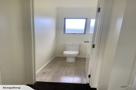 Photo of property in 30 Loughanure Place, Massey, Auckland, 0614