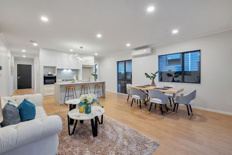 Photo of property in 15 Toanui Road, Hobsonville, Auckland, 0616